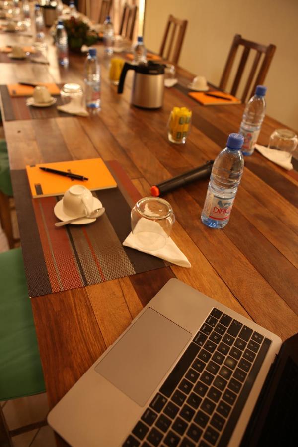 Au Bord De L'Eau Hotel Bamako Kültér fotó